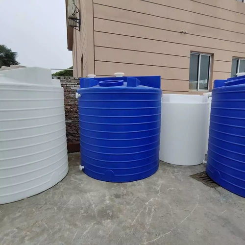 朗盛塑業 立式化工儲罐定制專家，高品質滾塑容器一步到位